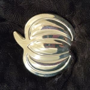Vintage Best silver pumpkin brooch/pendant